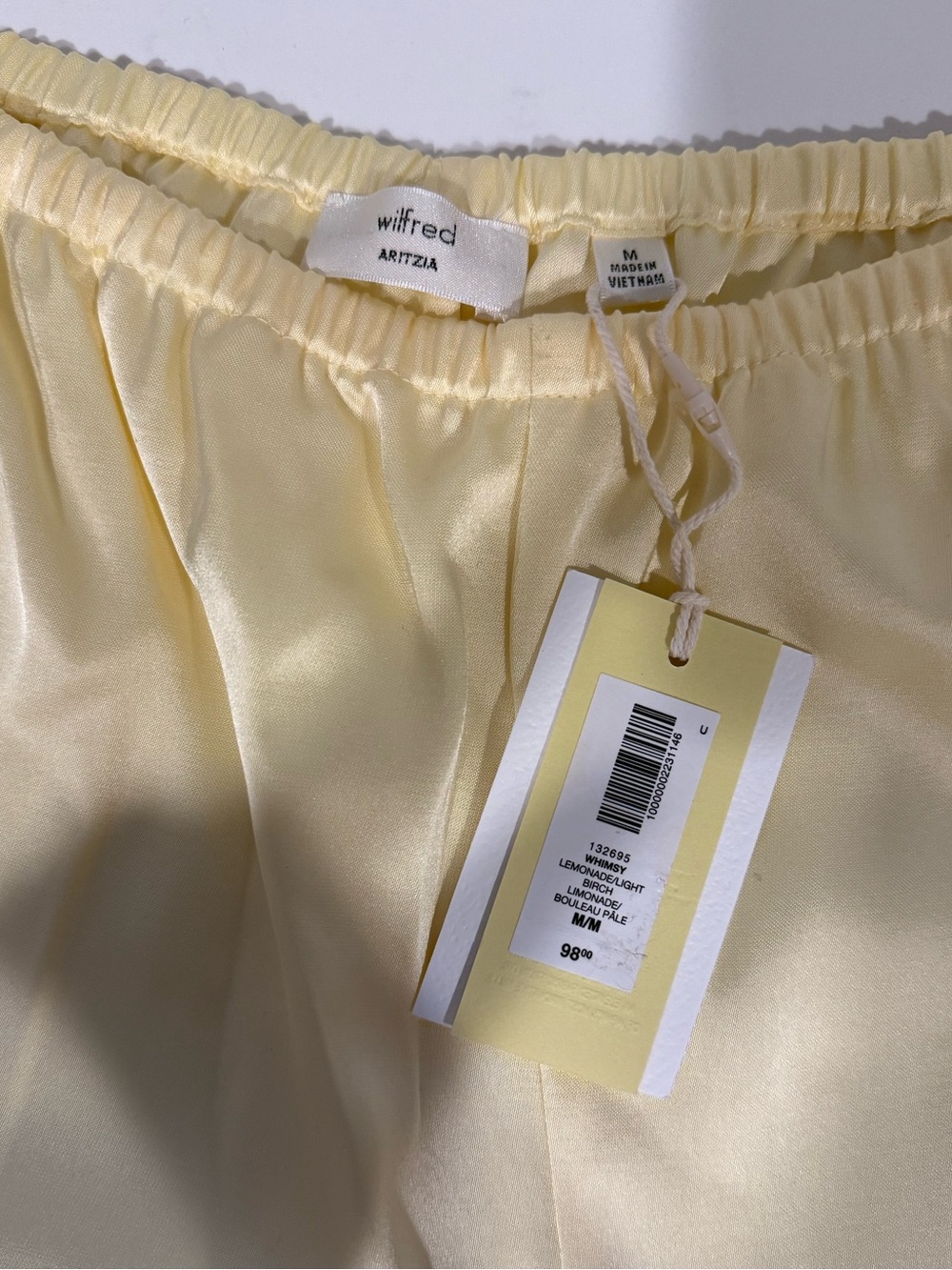 NWT Aritzia whimsy shorts - Picture 7 of 7